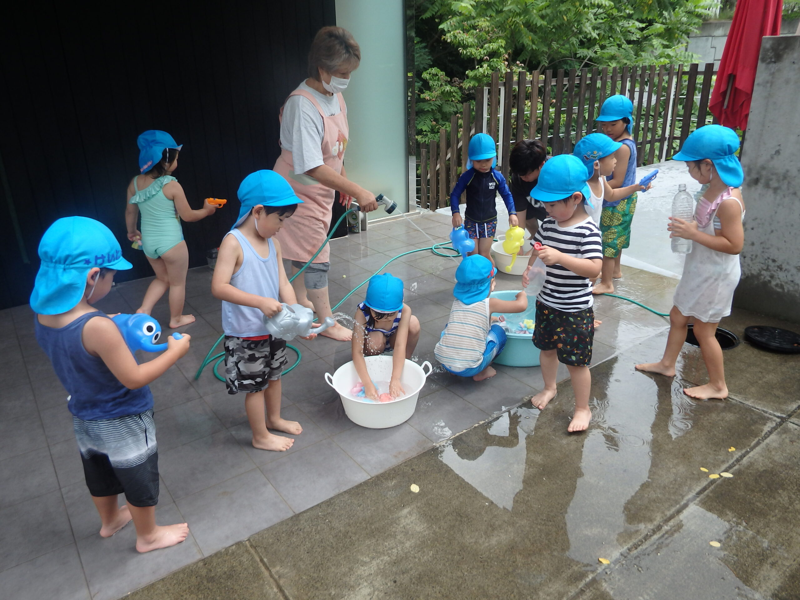宮の森保育園　水あそび⛲（浴び？W）