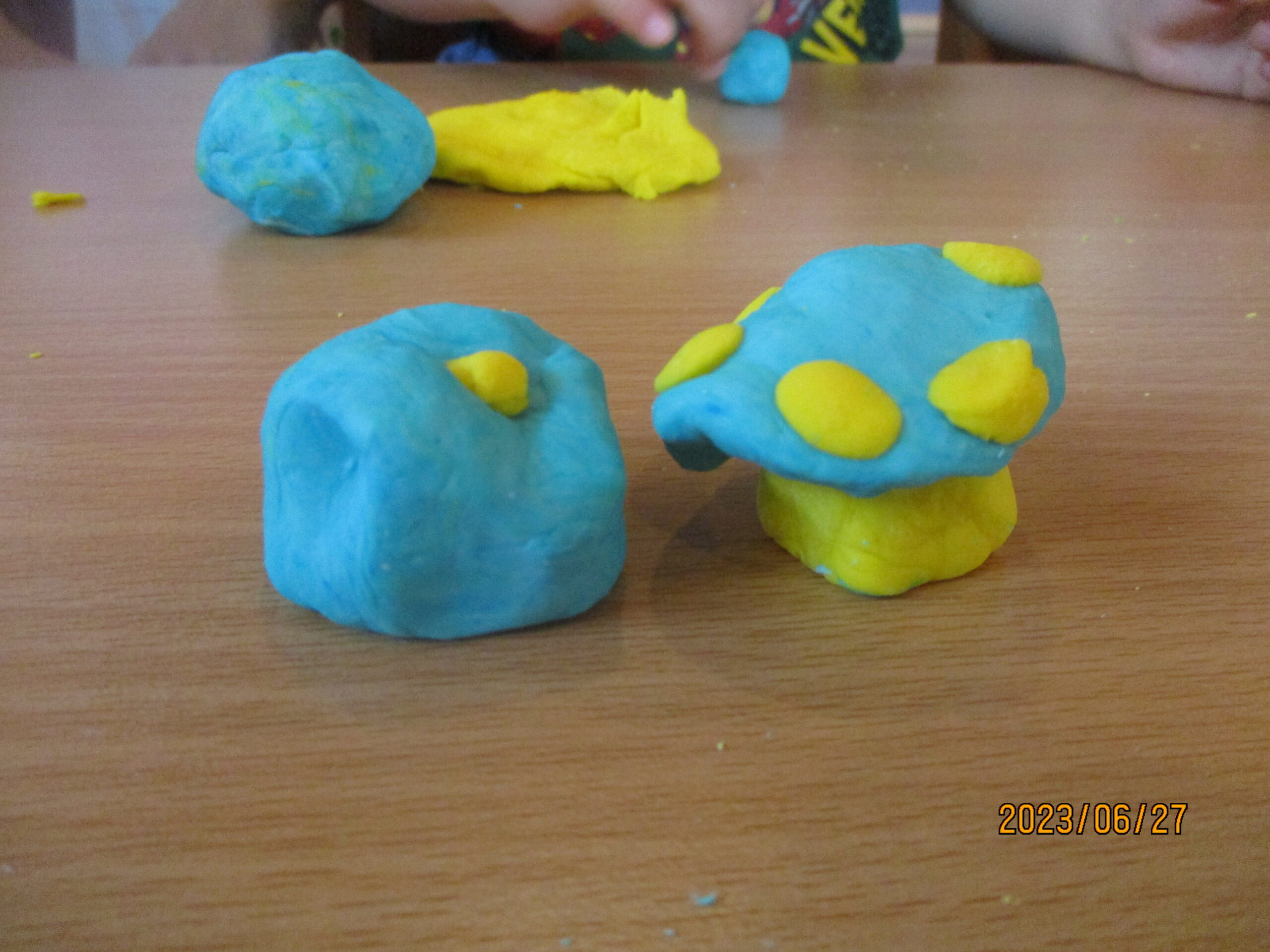 藤野園　初めての小麦粉粘土♪