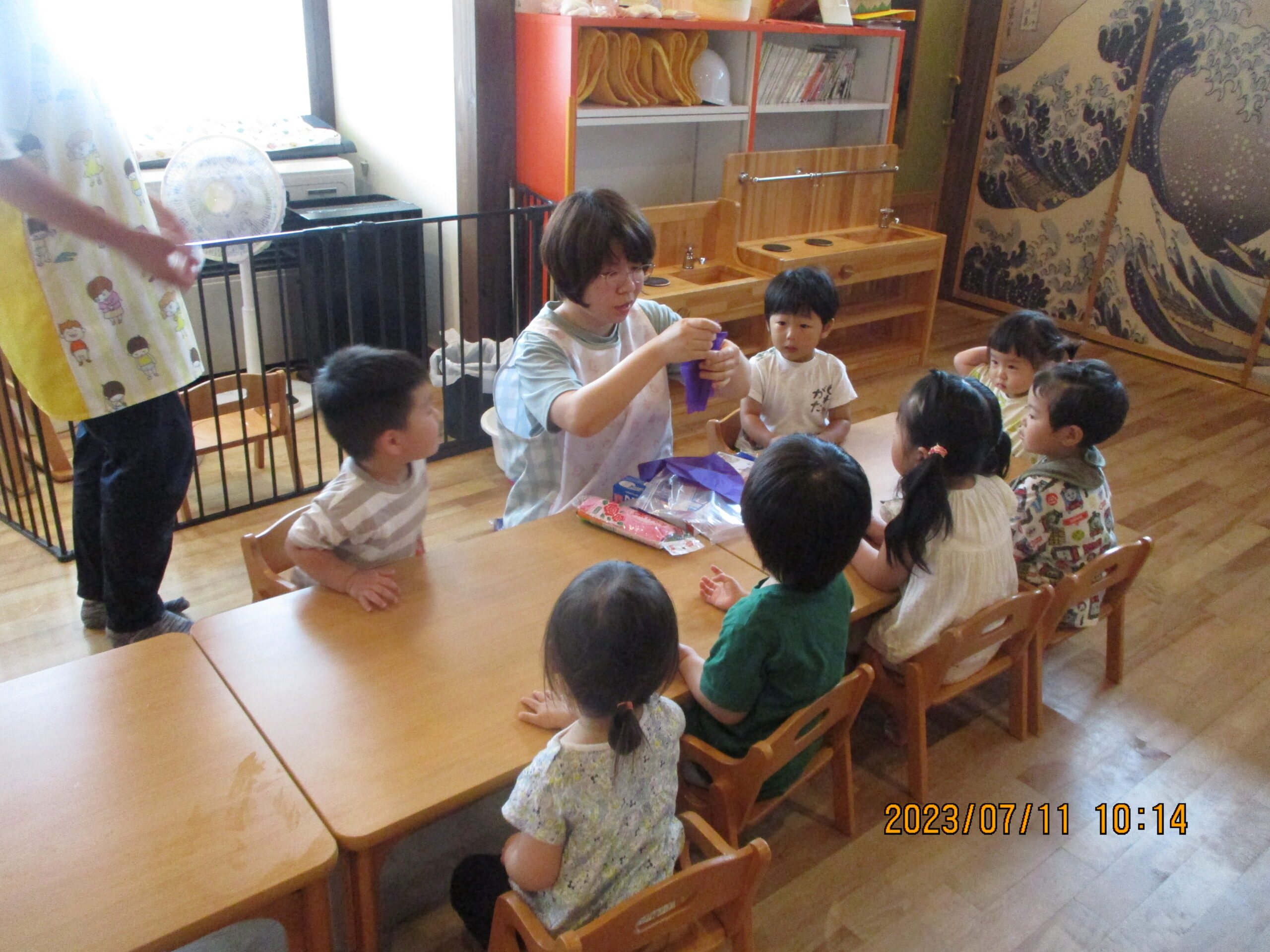 藤野園　色水遊びしたよ。