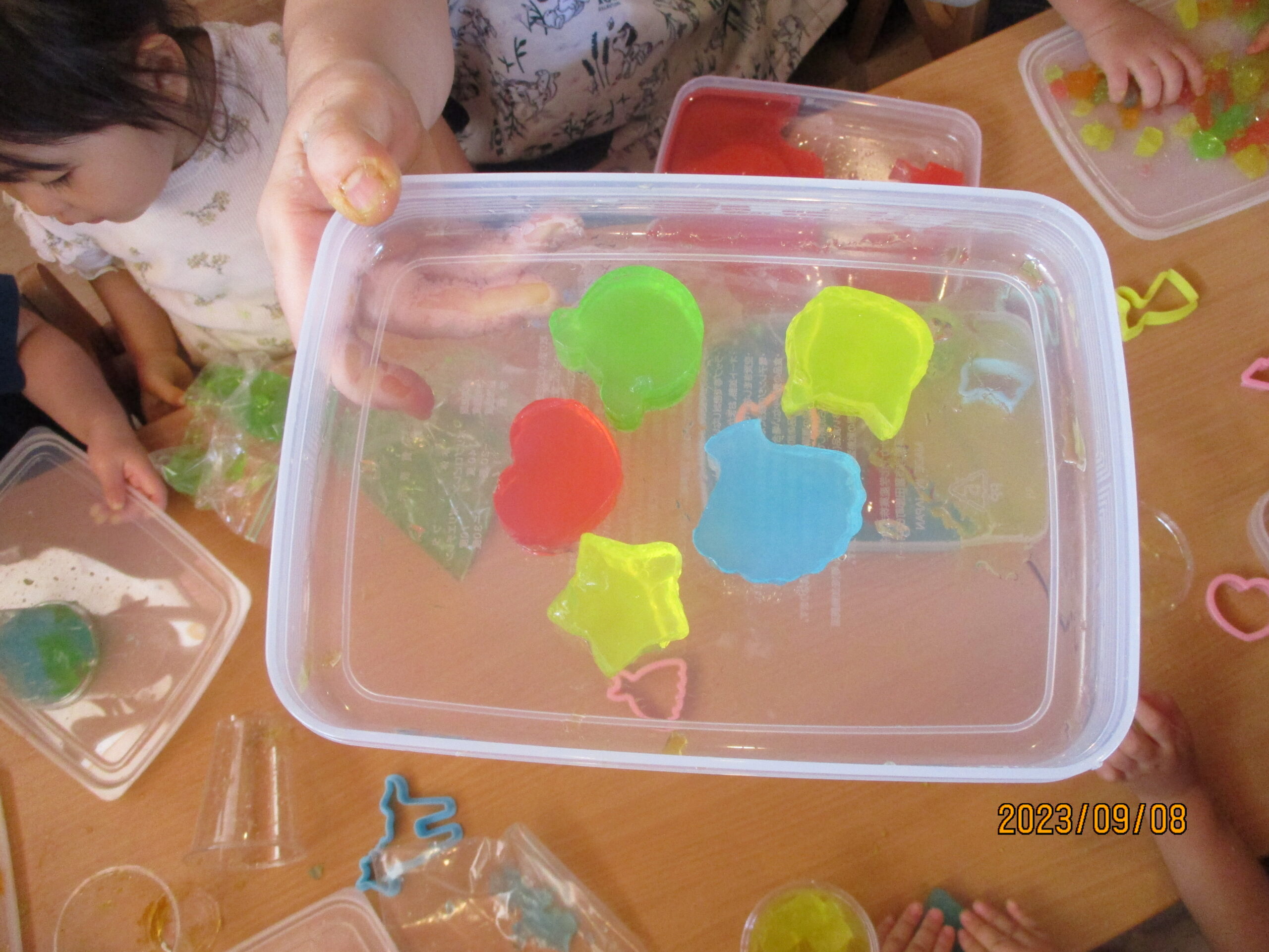 藤野園　寒天遊びしてみたよ。