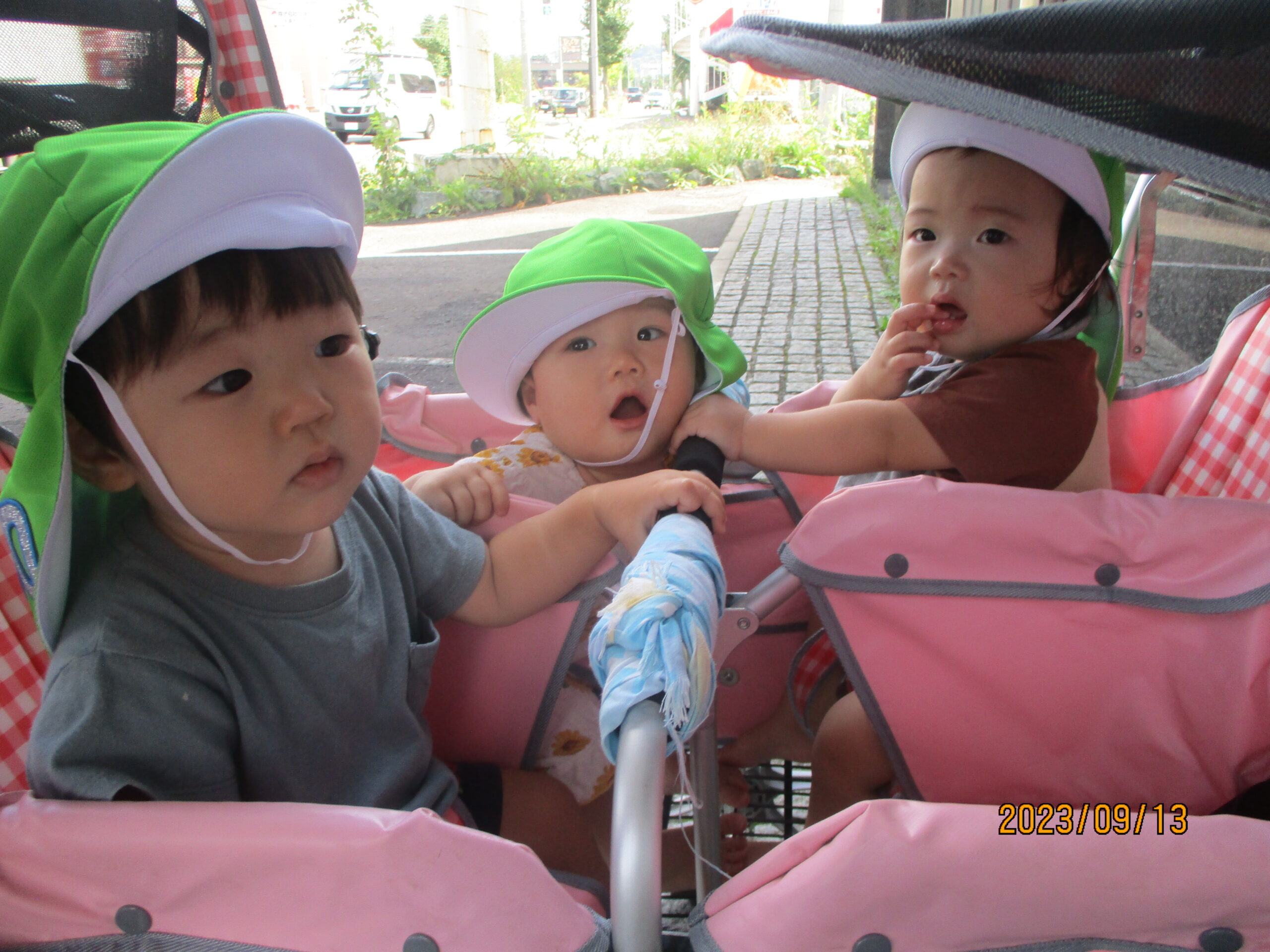 藤野園　どんぐり組　お出かけ気持ちいいね！