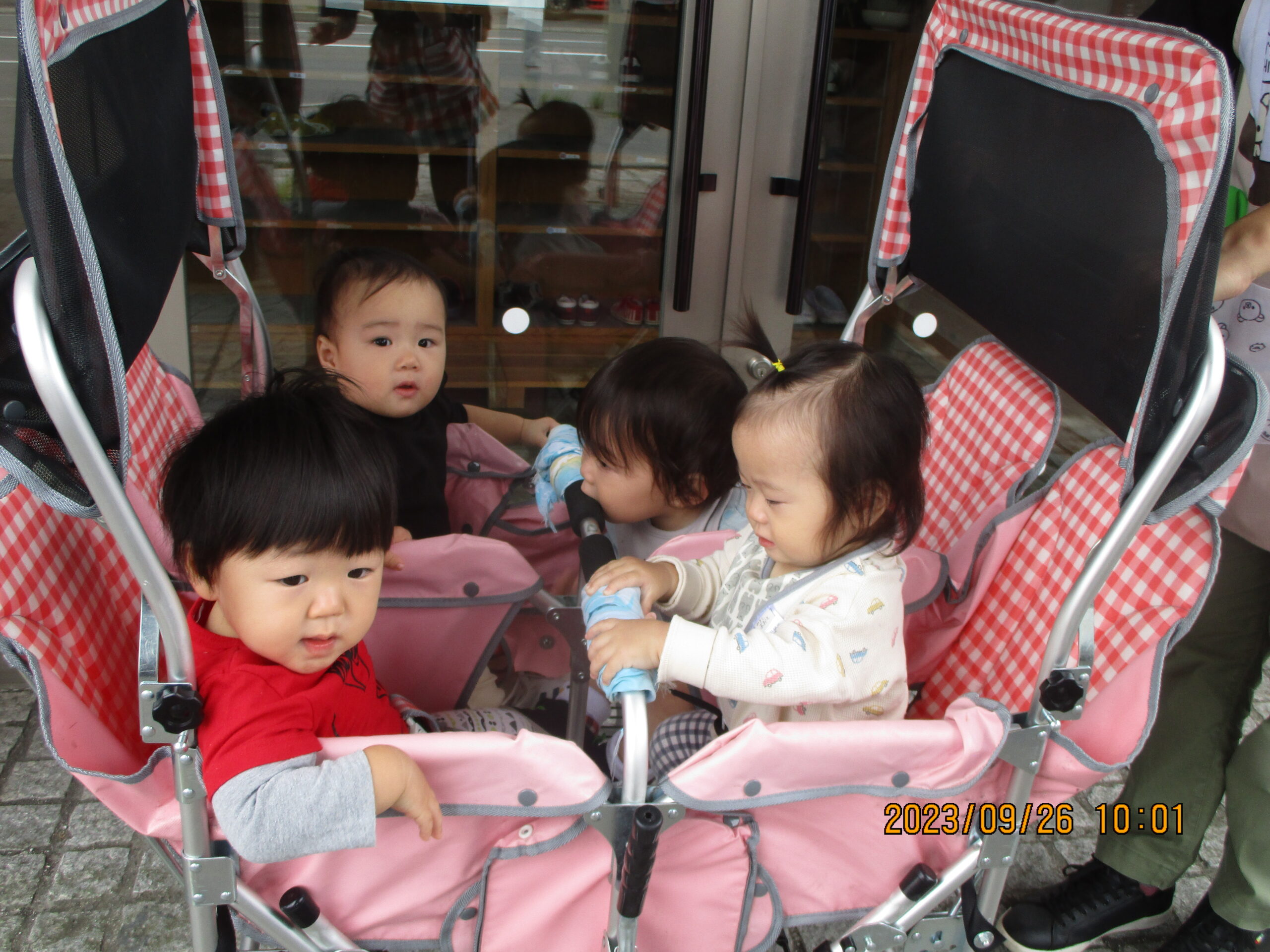 藤野園　どんぐり組　はなぞの公園へ、出発～！！