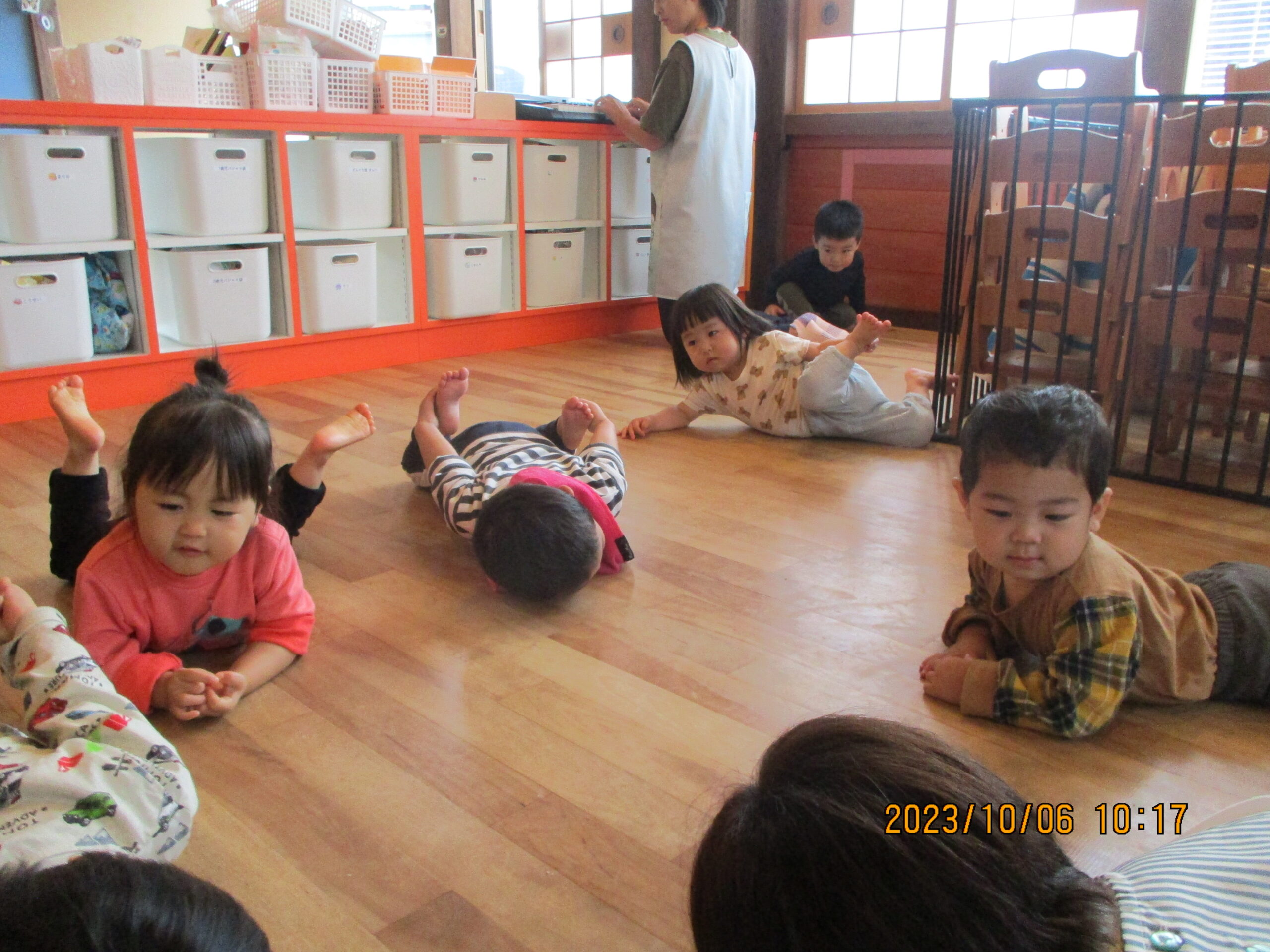 藤野園　くり組くるみ組リズム遊び　ひっき虫　ブロックで遊んだよ♪