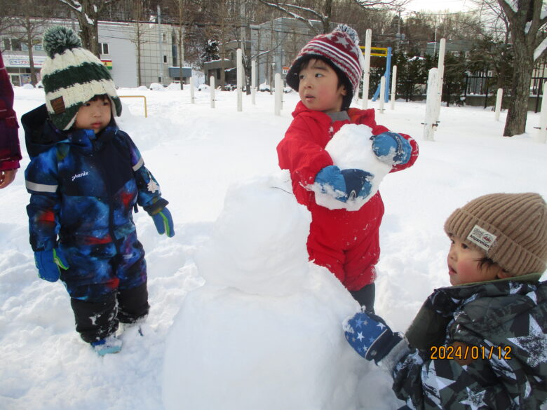 藤野園　くり＆くるみ組　雪だるま作ったよ♪