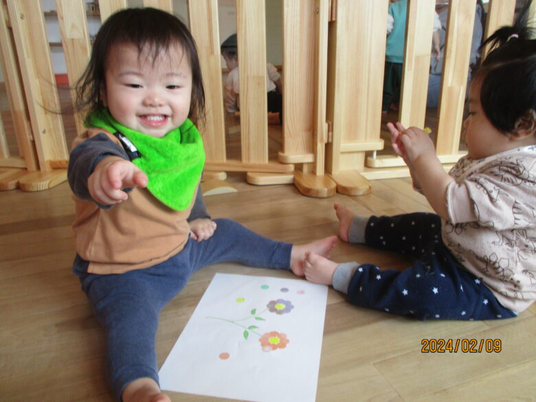 藤野園　どんぐり組　ぴかぴかシールを貼りました♪