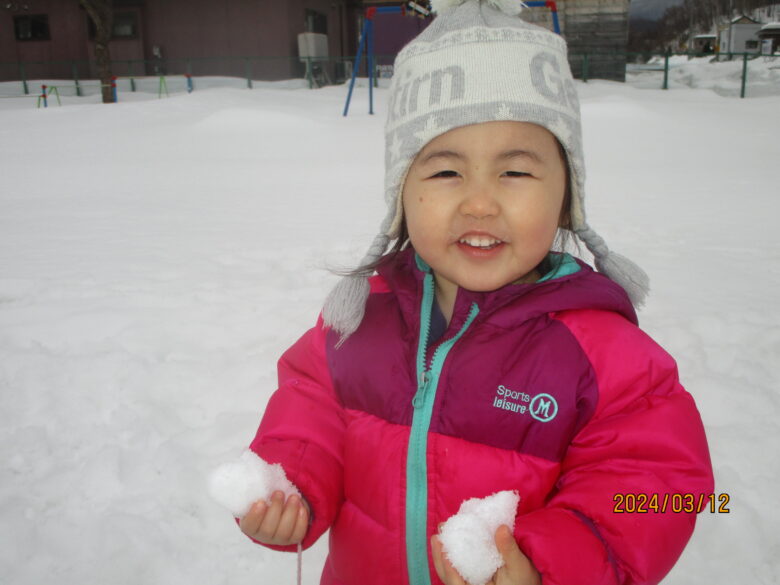 藤野園　くり＆くるみ組　雪遊び楽しかったよ♪