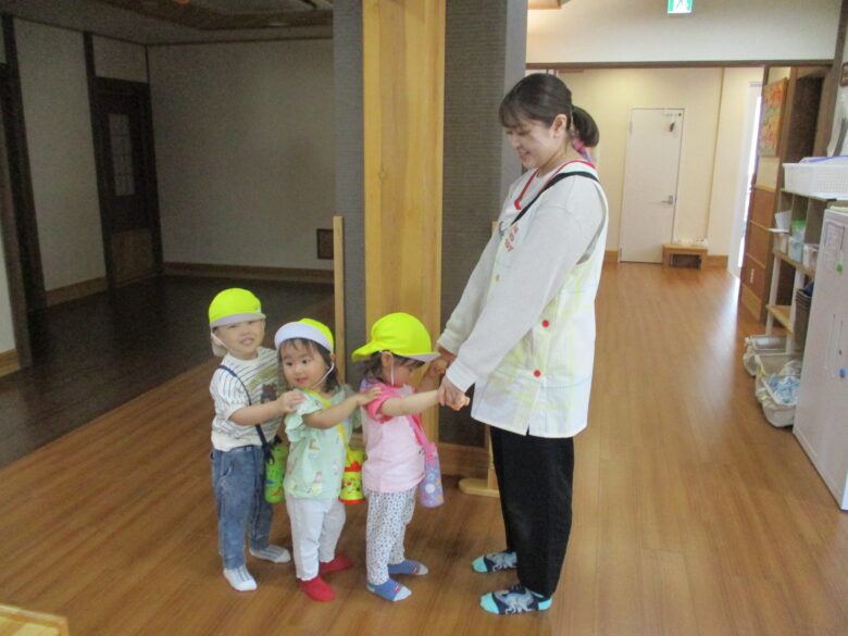 新川園・屯田園合同２歳児春の遠足