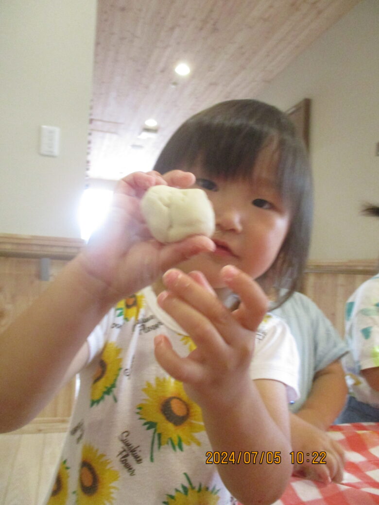 藤野園　くるみ組　小麦粉粘土　もっちもち♪