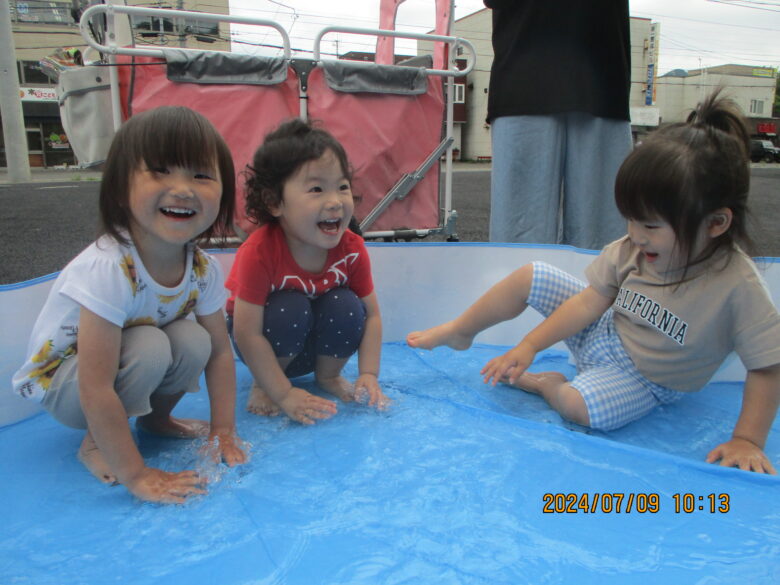 藤野園　くるみ組　初めての水遊び♪