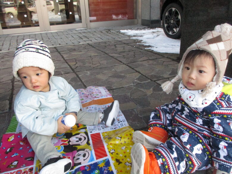 藤野園　どんぐり組　初めての雪遊び