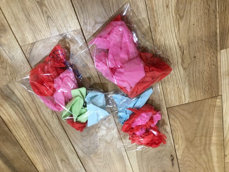 南の沢保育園　くりさん製作遊び