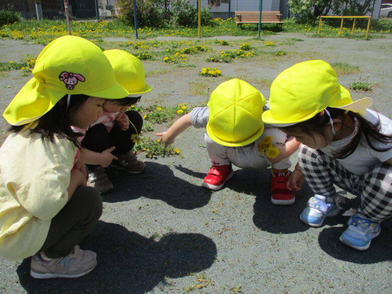 新川園　2歳児　春の遠足ごっこ
