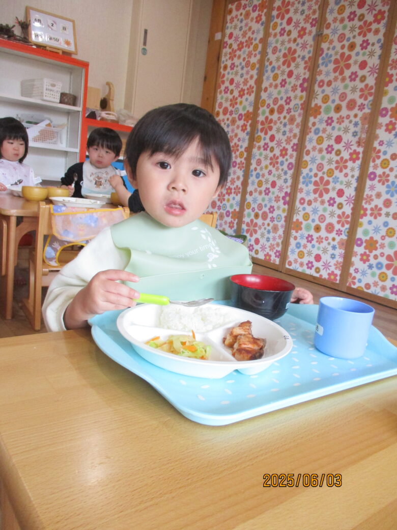 白石園　くるみ組　給食の時間🍚