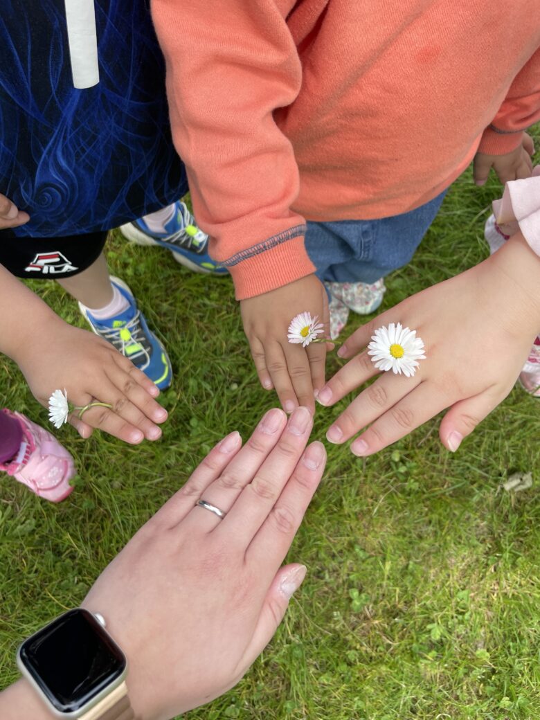 宮の森保育園　もも・かえで組　お散歩🌞