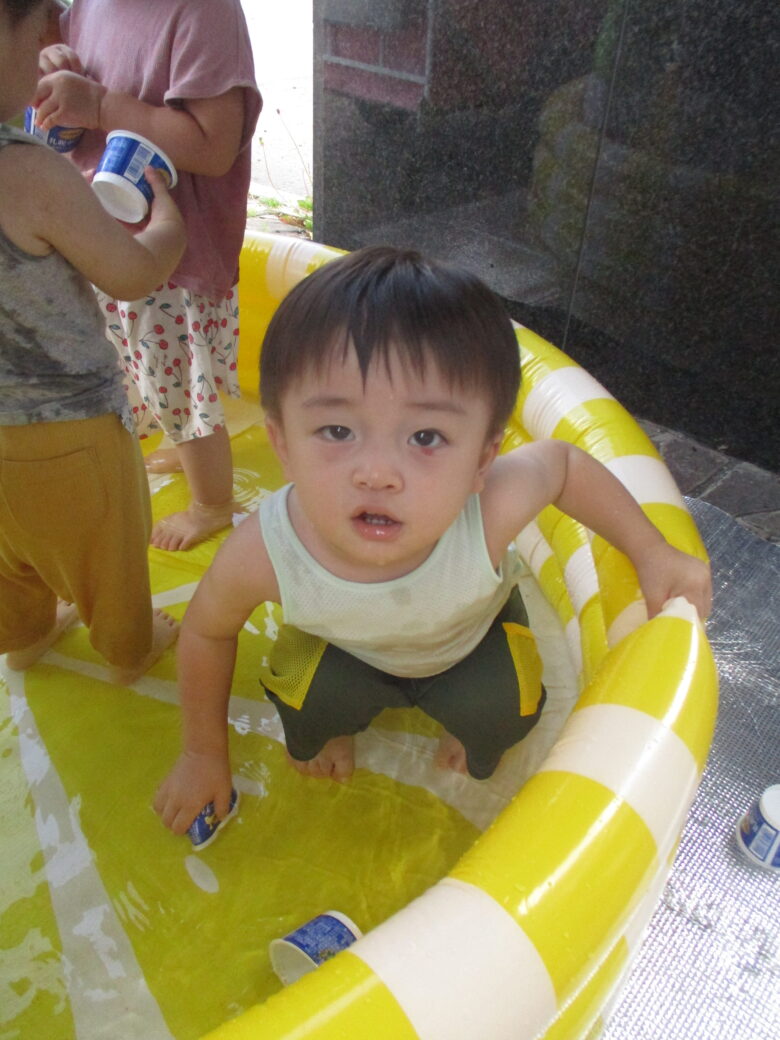 藤野園　どんぐり、くり組　水遊び♪