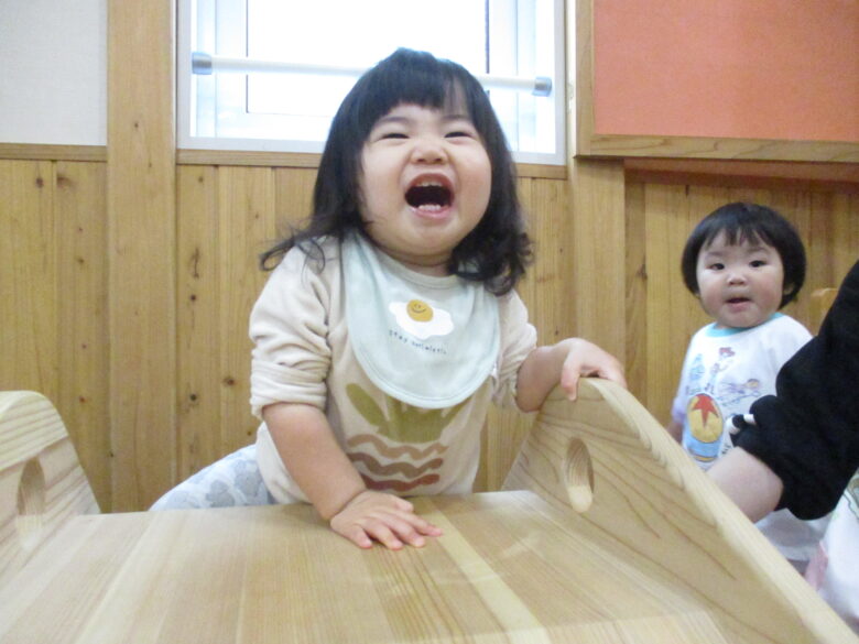 新川園　0歳児　運動あそび