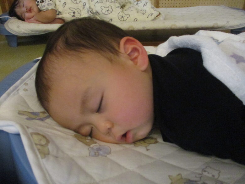 新川園　お昼寝風景