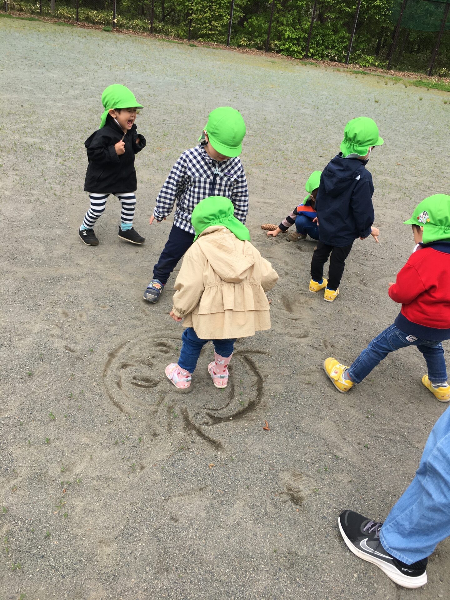 藤野園　公園にお散歩に行ったよ🌼